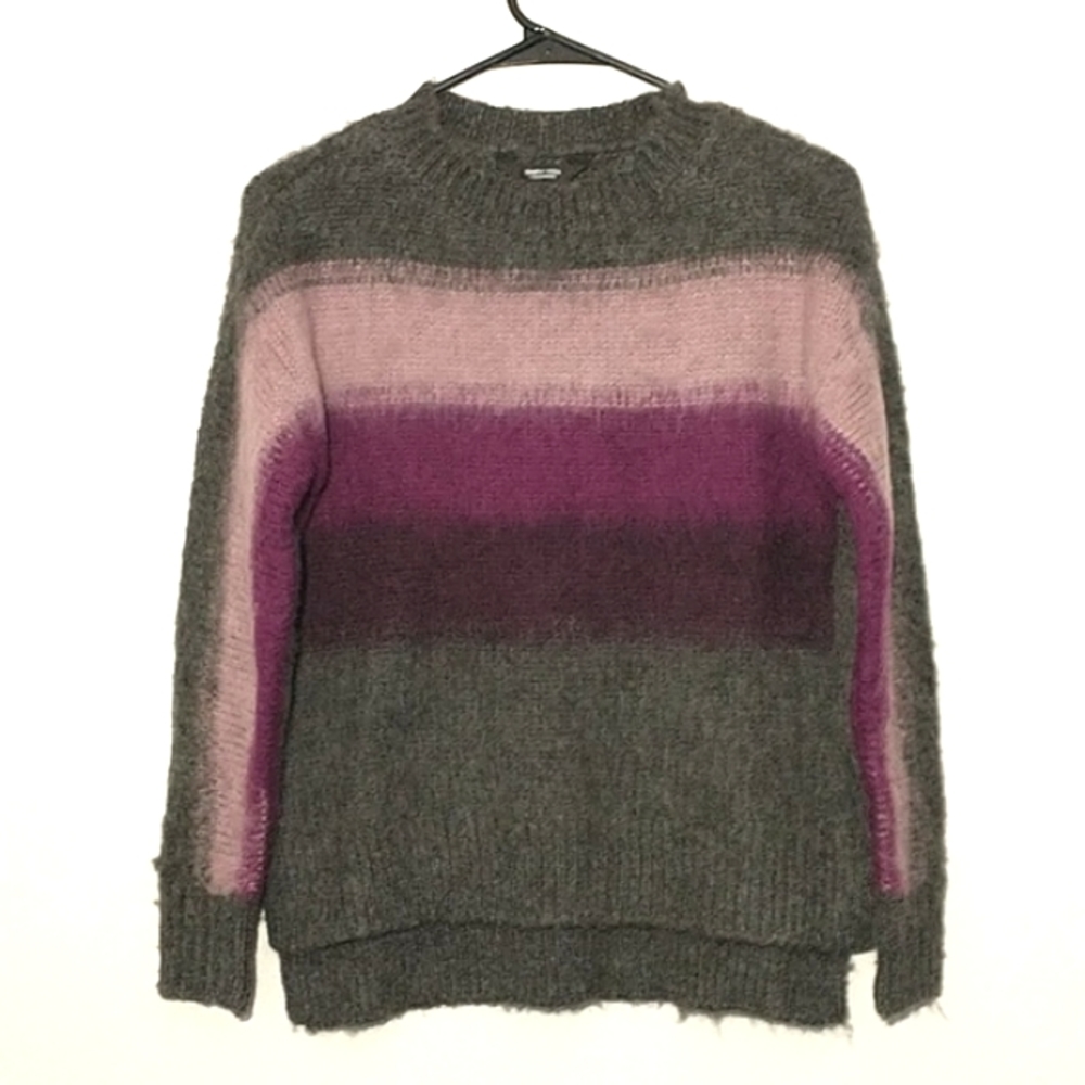 Brushed Gradient Color Fuzzy Sweater|Crewneck - image 1